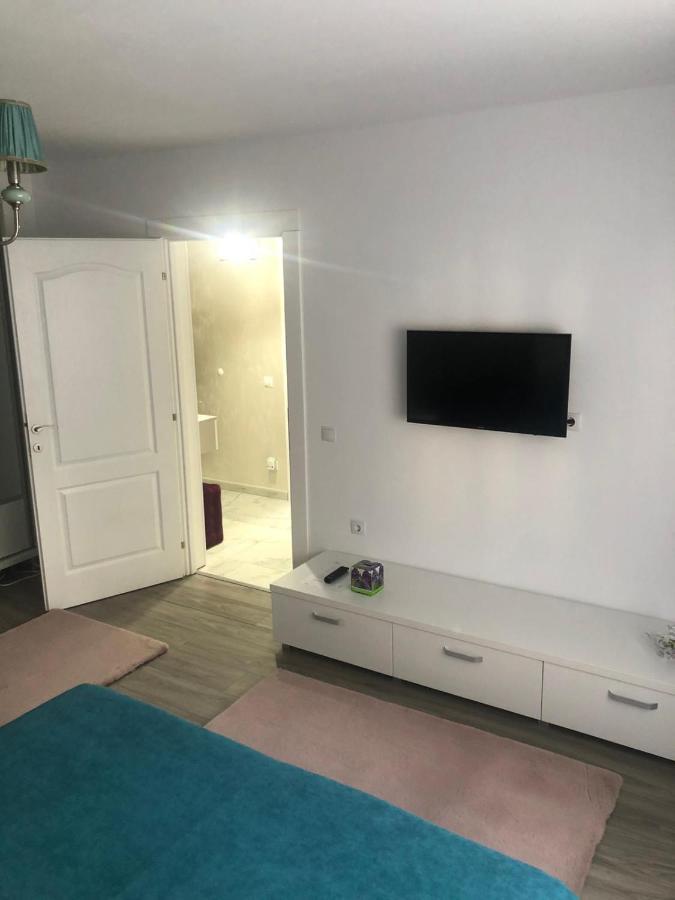 Tudor Apartment เบรยลา ภายนอก รูปภาพ